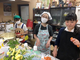 スタッフの笑顔